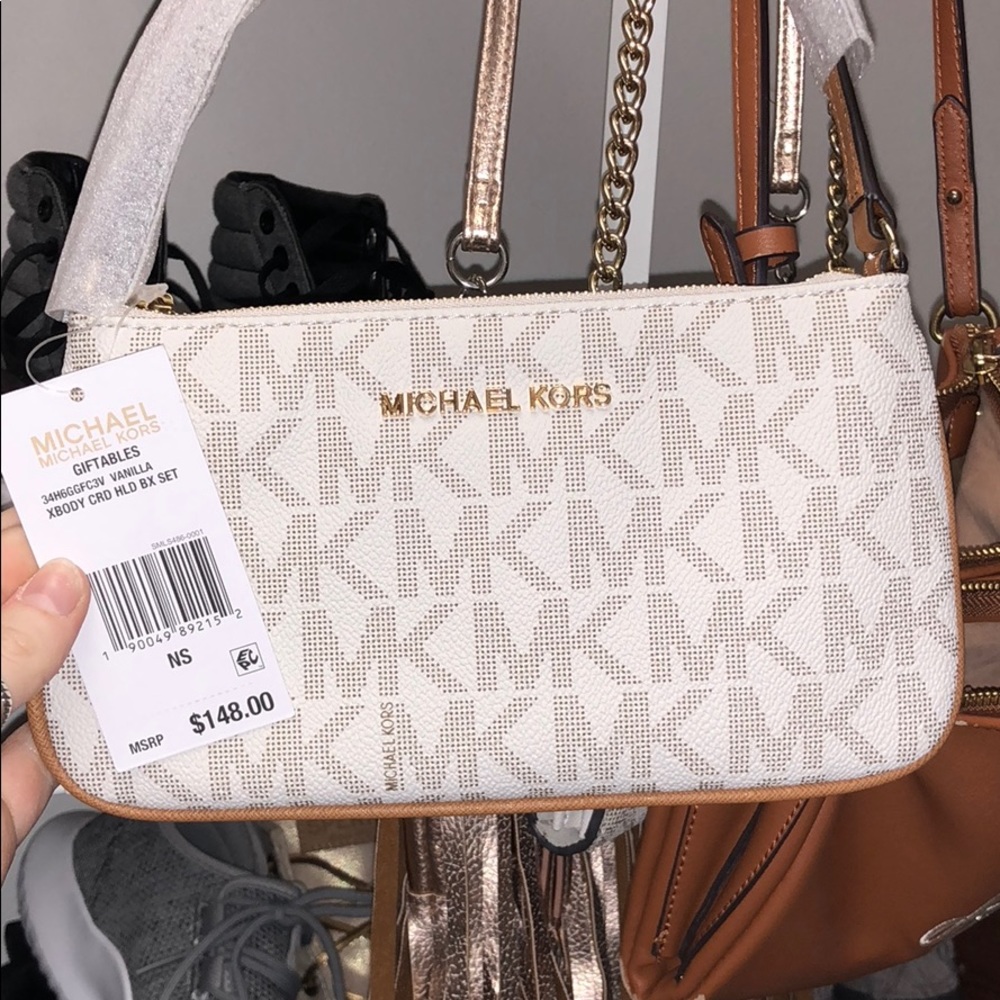 Brand new never used Michael kors purse